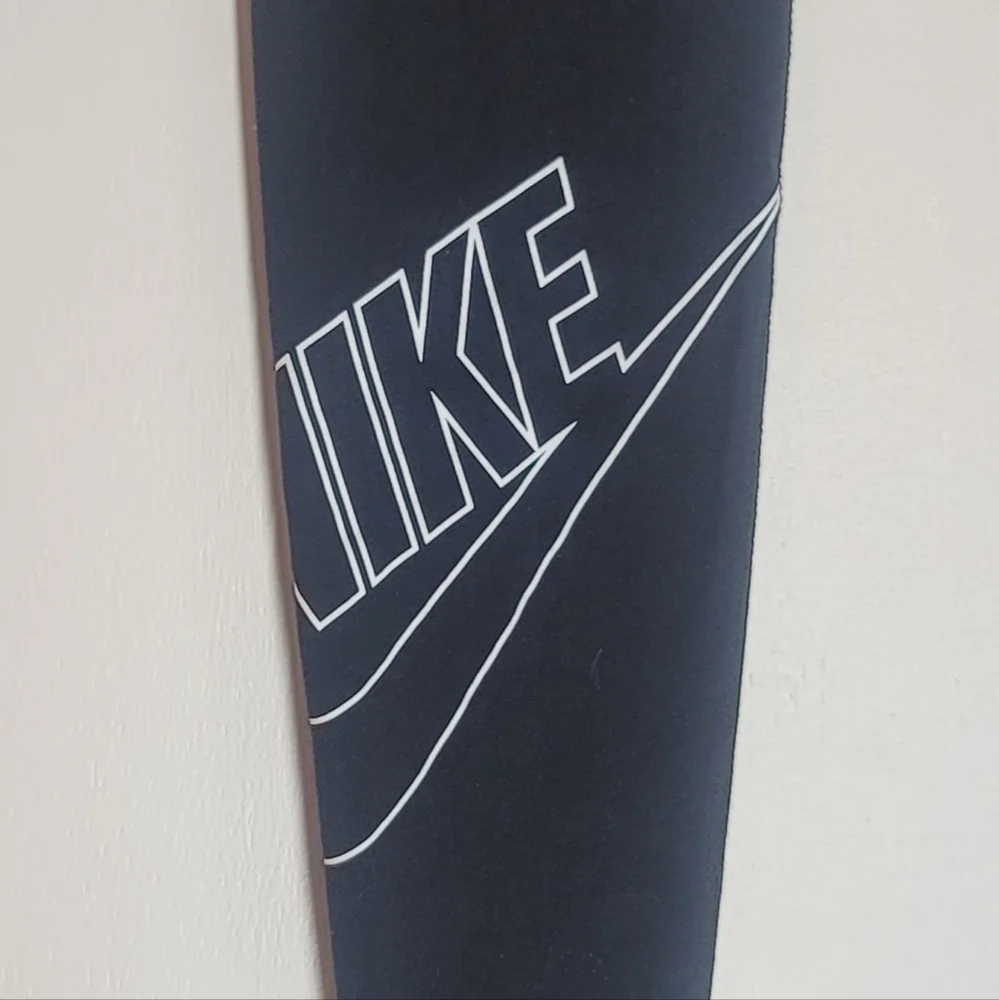 Nike Women's Sportswear Leg a See Leggings, Black, Small - Picture 5 of 10